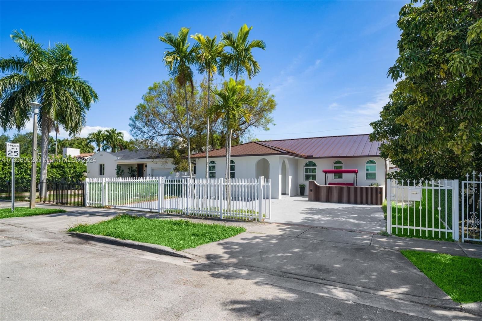 2356 SW 24th St